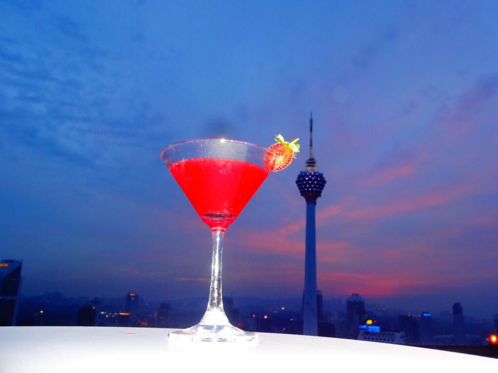 COCKTAIL-HELIPAD-LOUNGE