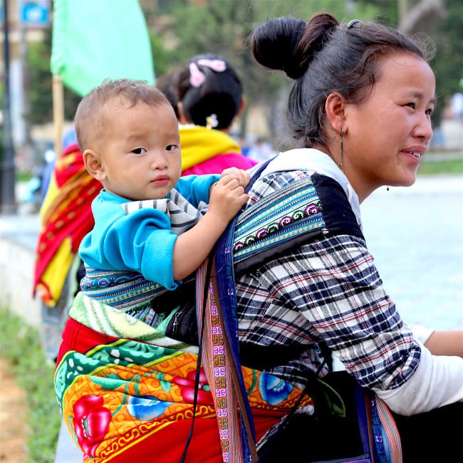 Among-women-and-baby-sapa