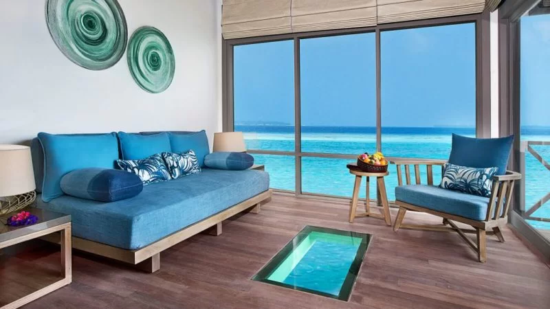 005608-JA-Manafaru-Water-Villa-glass-panelled-floor