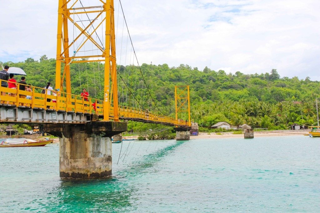 Nusa Yellow Bridge