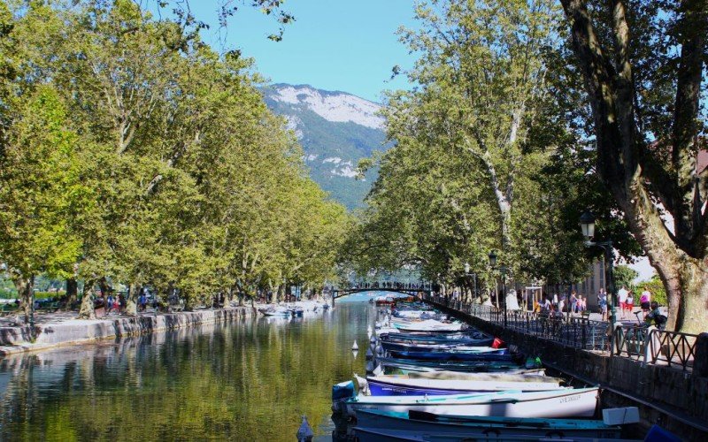 Lovers-bridge-annecy