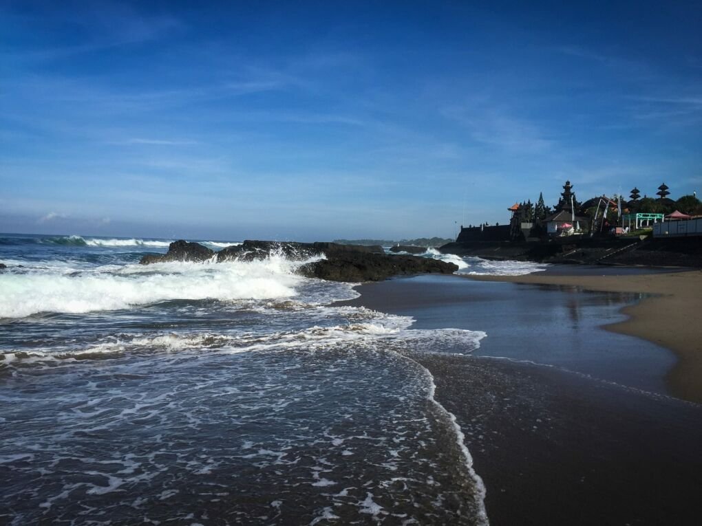 Batu Bolong beach