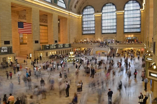 tourist using nyc subway