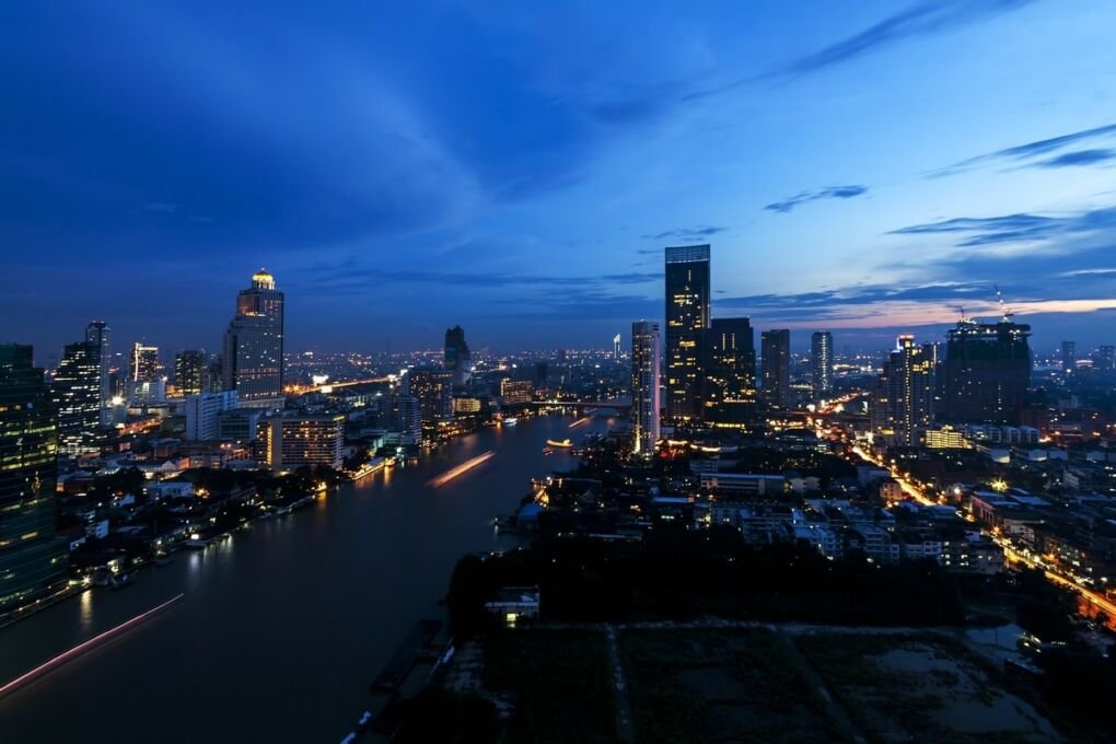 bangkok-at-night