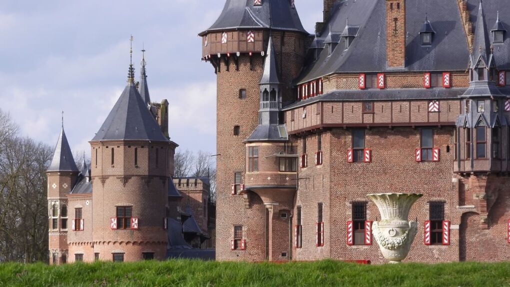 castle-in-utrecht-netherlands