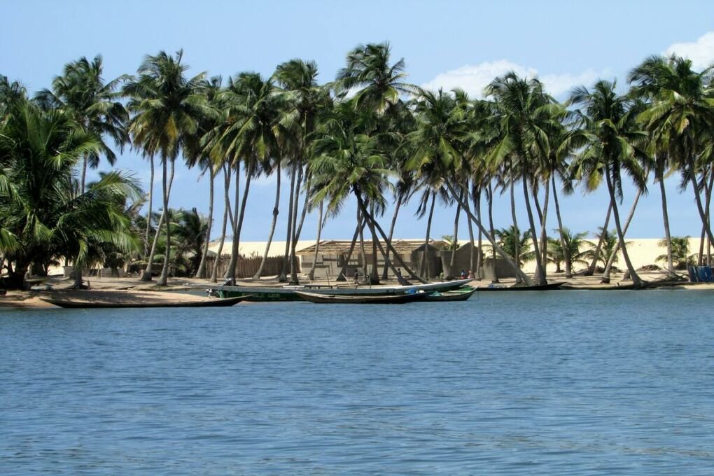 Canoes-on-a-lake