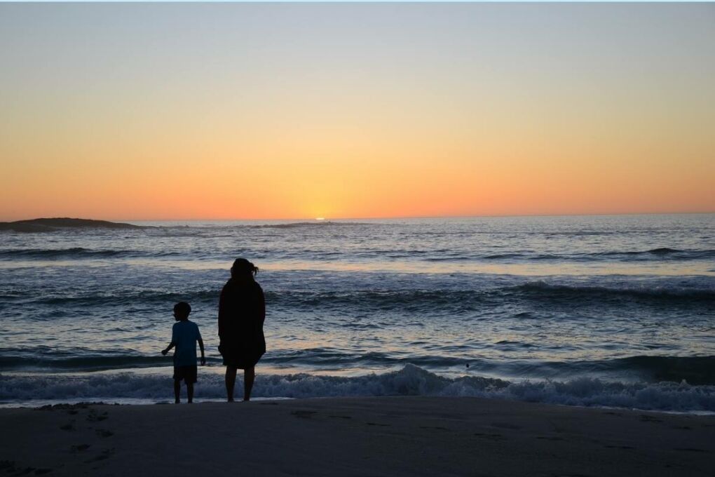 cape-town-family-beach-sunset