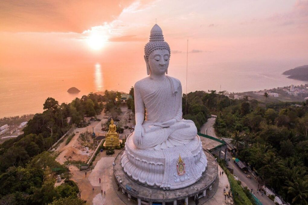 big buddha statue in phuket