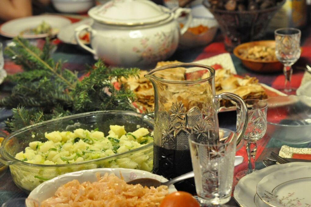 A table laden with traditional Bulgarian food and drinks