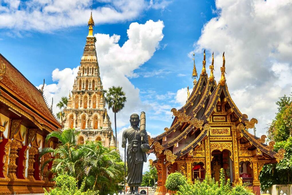 Temple-in-Thailand-Golden