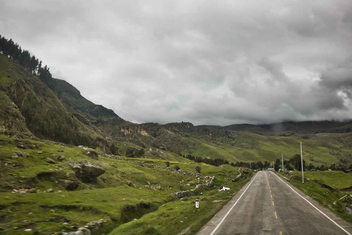 mountain-road-in-peru