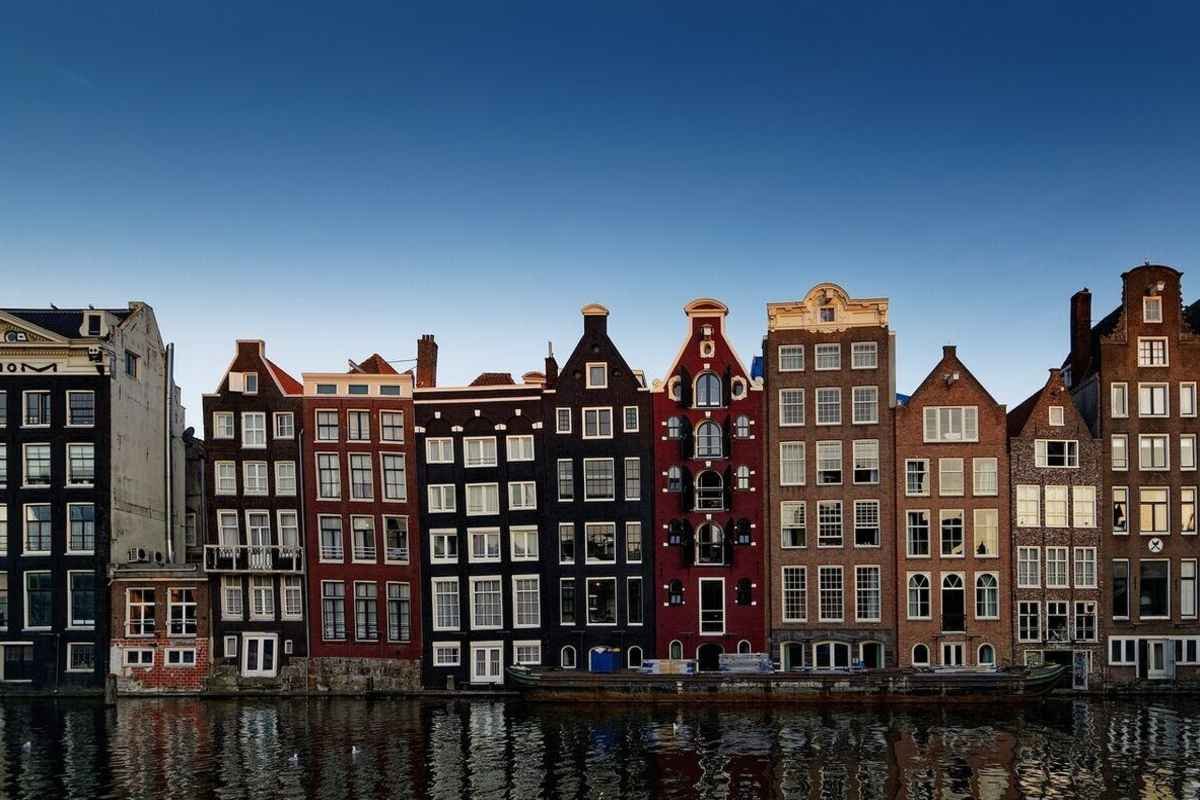 REASONS TO VISIT AMSTERDAM