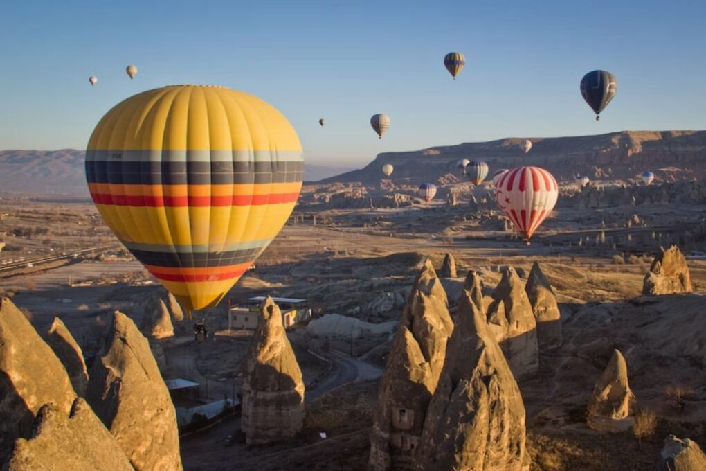 Hot-air-balloon-in-Turkey