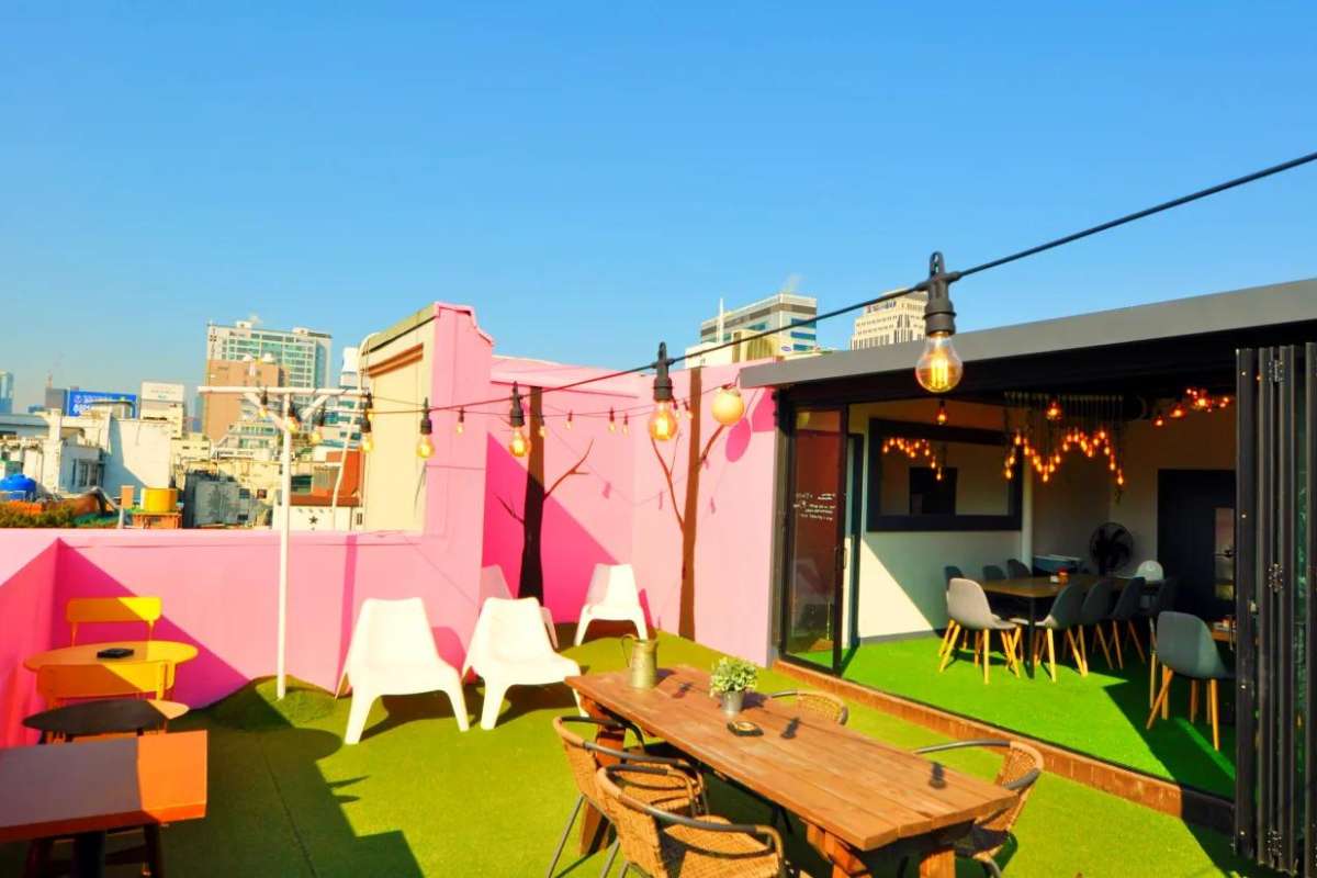 Rooftop Cafe of OYO Hostel Dongdaemun 1.