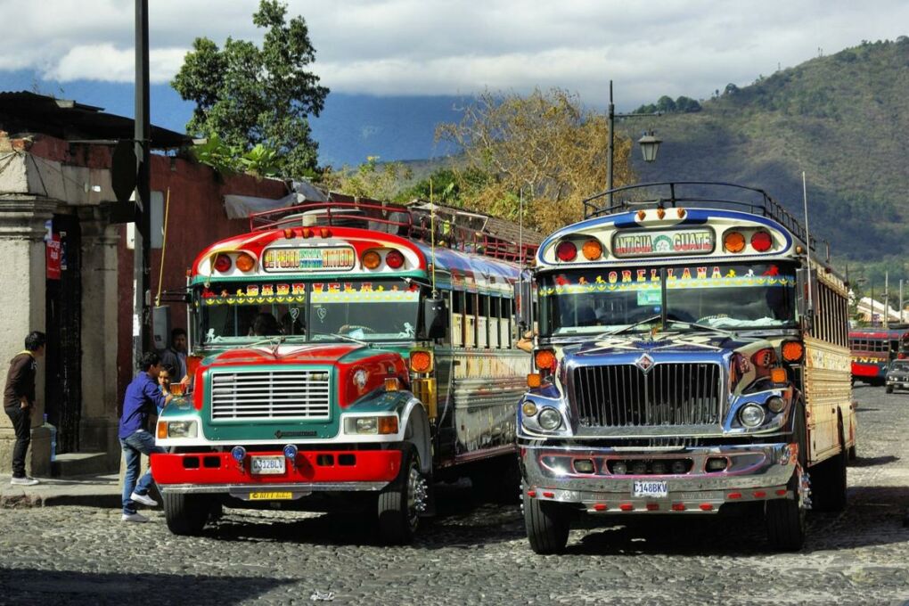 alt="image of buses in Chiiquimula" 