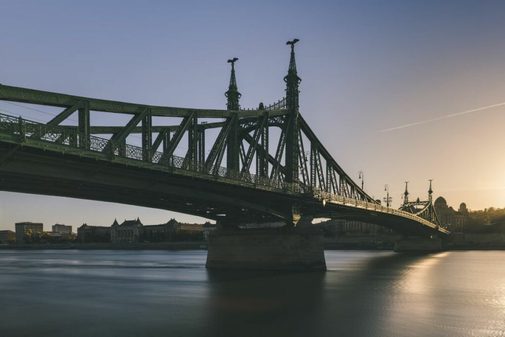 Image-of-liberty-bridge-in-budapest
