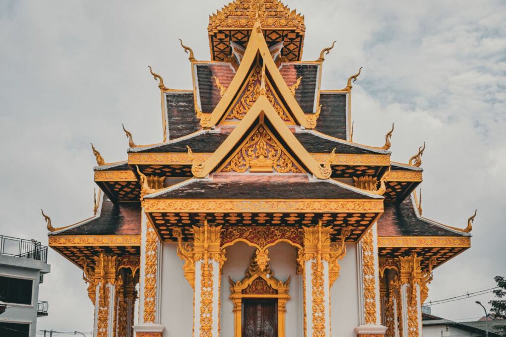 buddhist-temple-laos