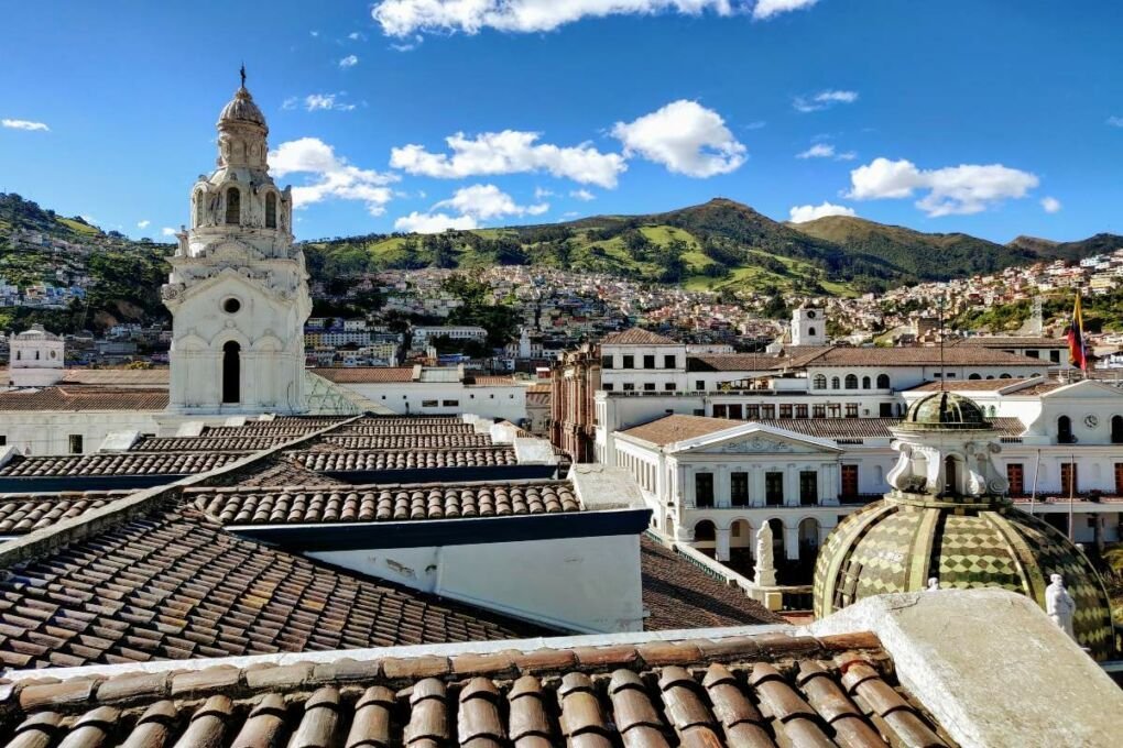 Ecuador-Cathedral|Basilica|Cuenca|ecuador-Island|Ecuador-tourists|ecuador-town|ecuador-train|Guayaquil|Montanita