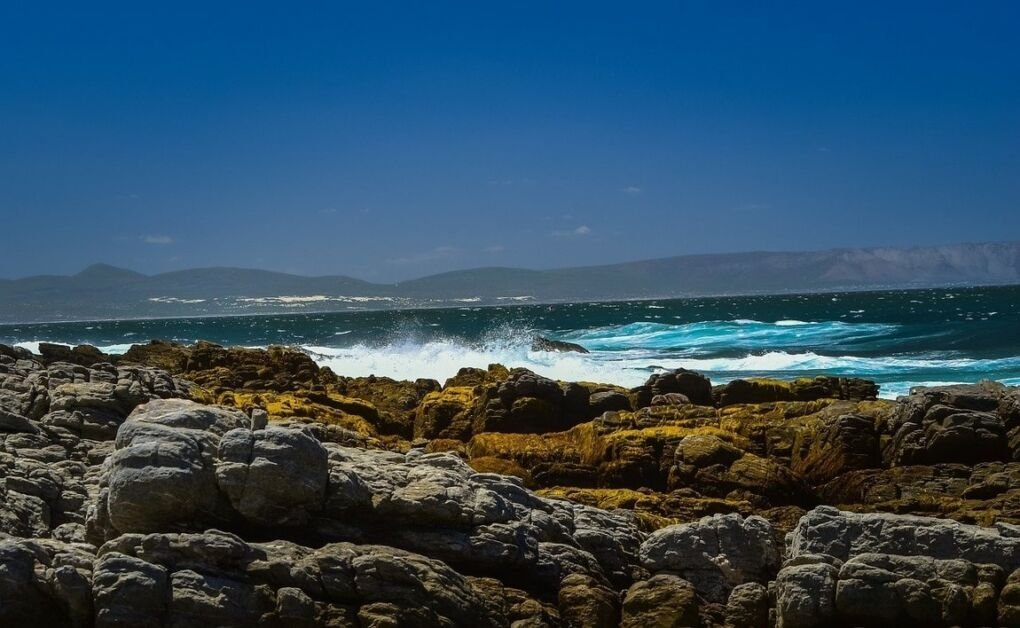 South African Coast Line|Cango caves||||George Beach||Surfer|Knysna Lagoon|Mossel Bay Penguins|||Plettenberg Bay|Sedgefield Beach||Stilbaai Harbor|Storms River Chalet||