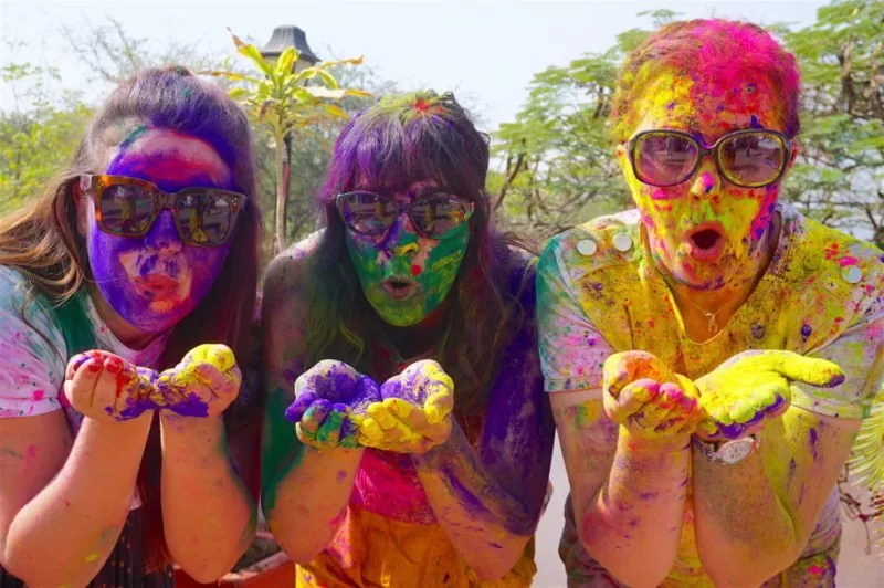 Holi Scene In India|Holi celebration in Jaipure India||||Men from Different Countries in Holi|Celebrating Holi Festival In India