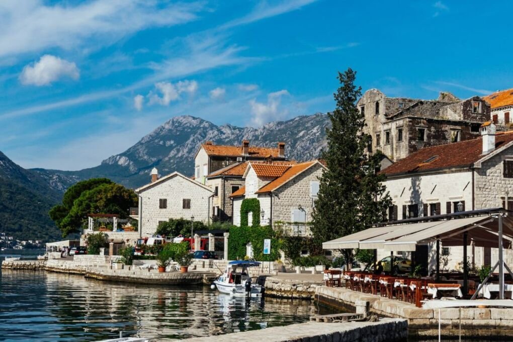 Montenegro|Montenegro Hostel 4U|Old Town Kotor Hostel|Coliving Frilingue|Hostel Pirate|Freedom Hostel|Explorer Podgorica|Kotor Nest|Fitcamp Montenegro|Centrum Hostel|Hostel Q