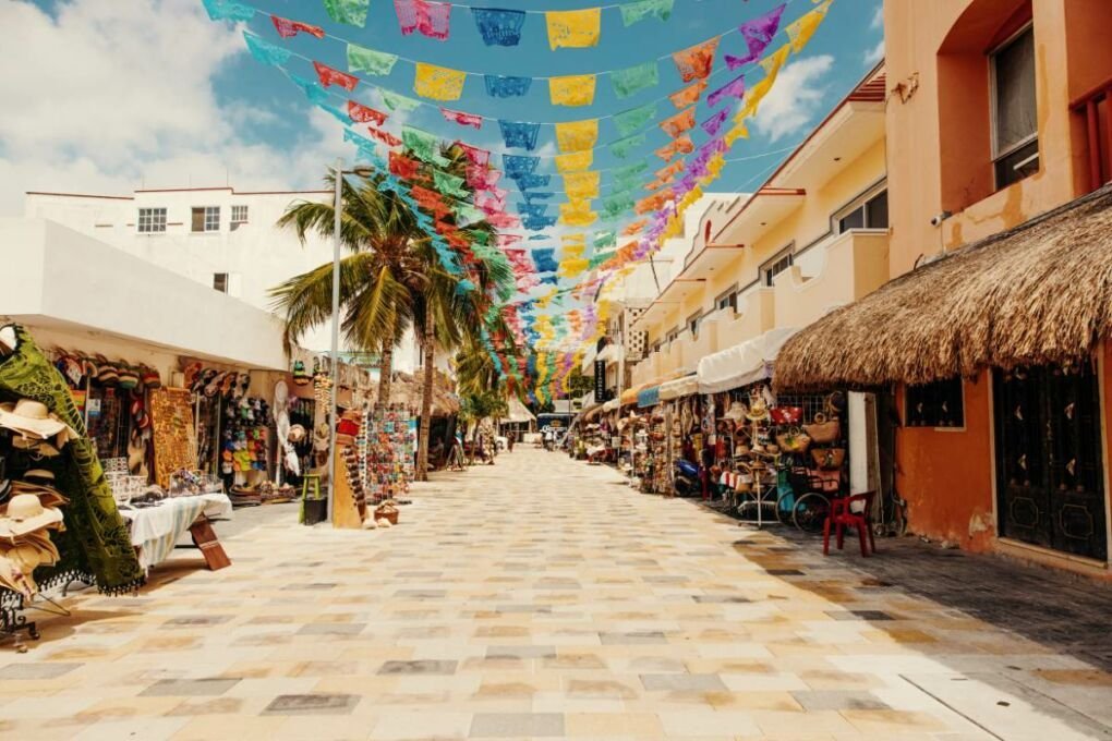 A street of local shops and boutiques on a sunny day in Mexico.|||||||||